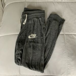 NIKE JOGGERS